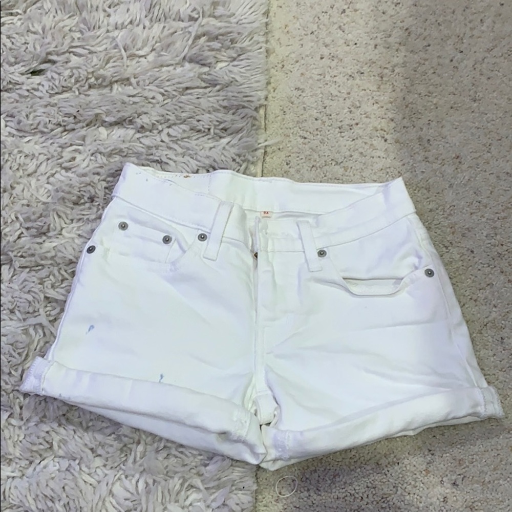 Levi shorts - Picture 2 of 3